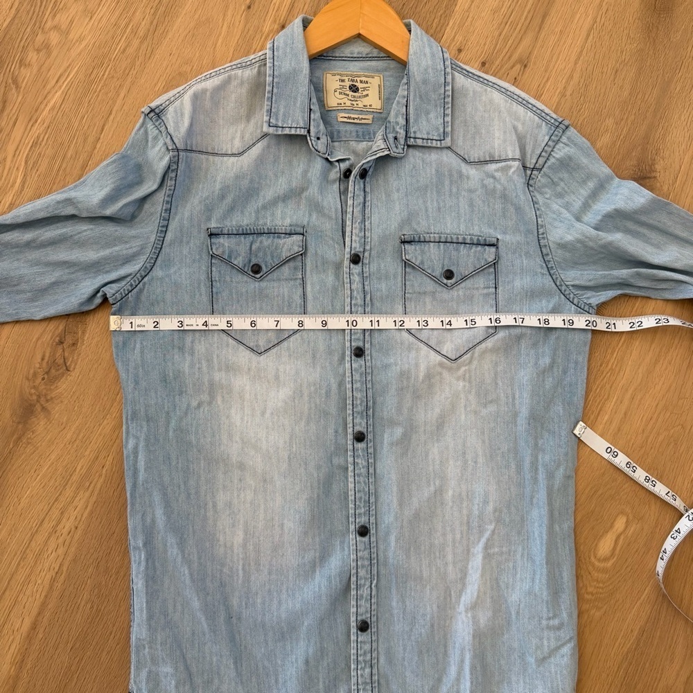 🩵 ZARA Man Denim Blue Button-Down Shirt – Size Medium - Picture 4 of 6